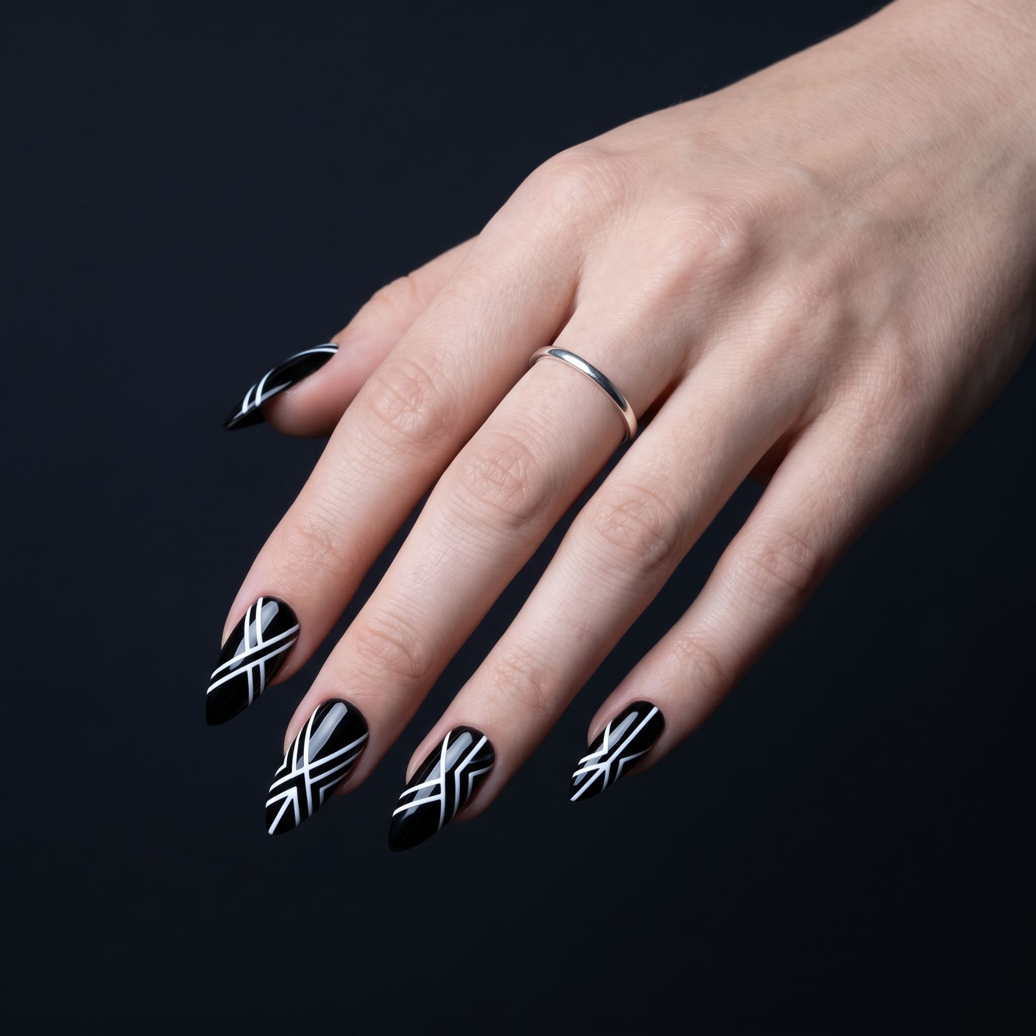 Masterbest beyaz liner gel LG01 10ml tırnak üzerinde uygulama